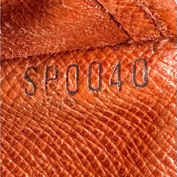 Good condition authentic Louis Vuitton Monogram Etui Wallet SP0040 - Picture 8 of 15